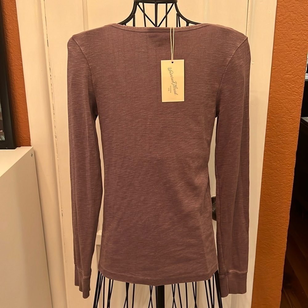 NWT Universal Threads Scoop Neck Henley-Sz M